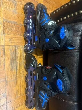 Airwalk Adjustable Inline Skates Rollerblades - Size Small (12J-2)
